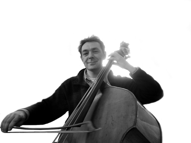 Bassisit Jack Kroes
